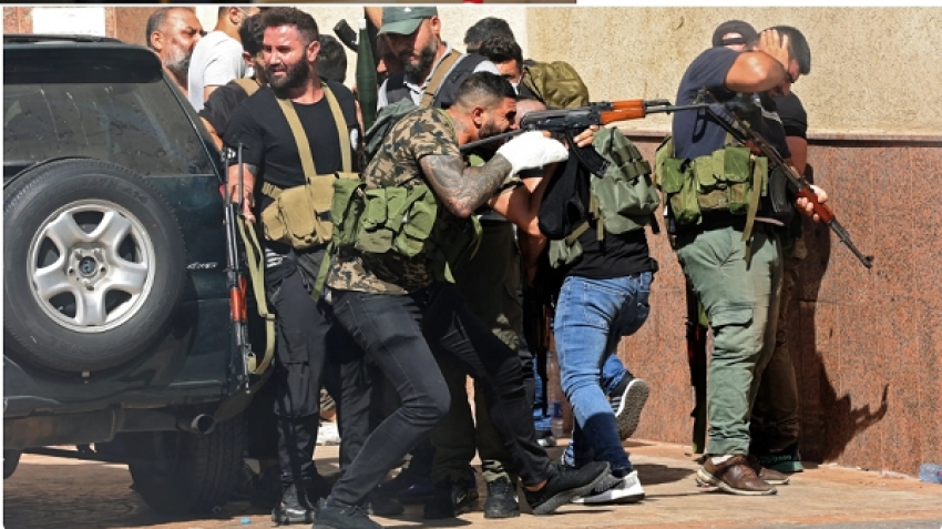 بيروت على صفيح ساخن .. قذائف ورصاص و نزوح كثيف للسكان بعد ساعات دامية