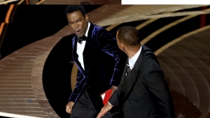 حفل الأوسكار.. وصفعة ويل سميث حديث العالم