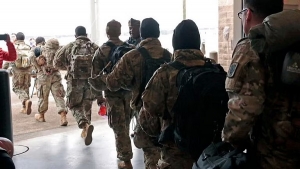 بالتزامن مع مخاوف من غزو روسي لأوكرانيا .. البنتاغون ينقل مقاتلات ومئات القوات إلى البلطيق