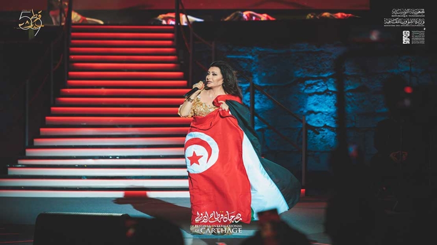 من "يا ولد بلادي" إلى "يالي مروح": لطيفة تسحر جمهور قرطاج