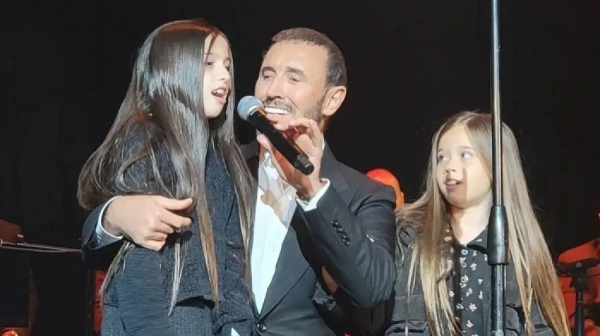 لأول مرة.. كاظم الساهر يغني مع حفيدتيه في حفل فني كبير