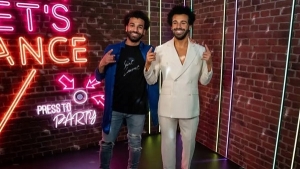نجم ليفربول ... محمد صلاح يلتقي شبيهه في متحف "مدام توسو" للشمع