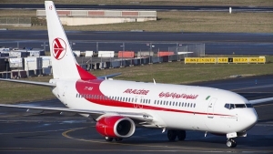 حادثة صادمة  .. جزائري يصل فرنسا متخفياً أسفل الطائرة! !!